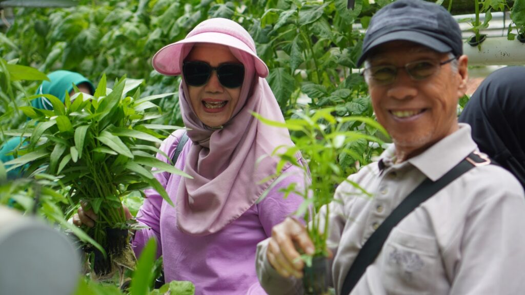 Dokumentasi: Wakaf Salman Panen Raya, di Komplek Pendidikan Khairina